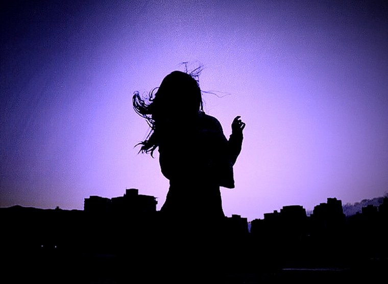 Эстетика тела девушки красный