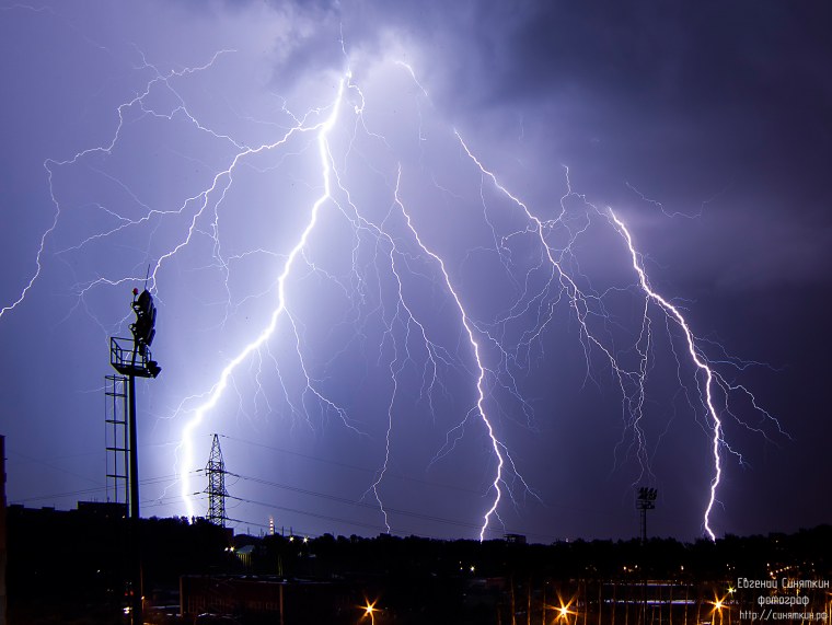Каскад молний