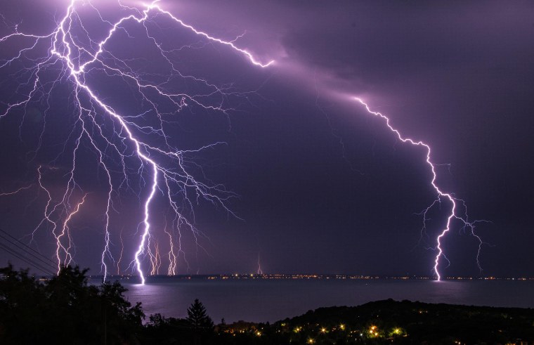 Молния настоящая