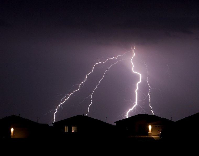 Гроза молния дом