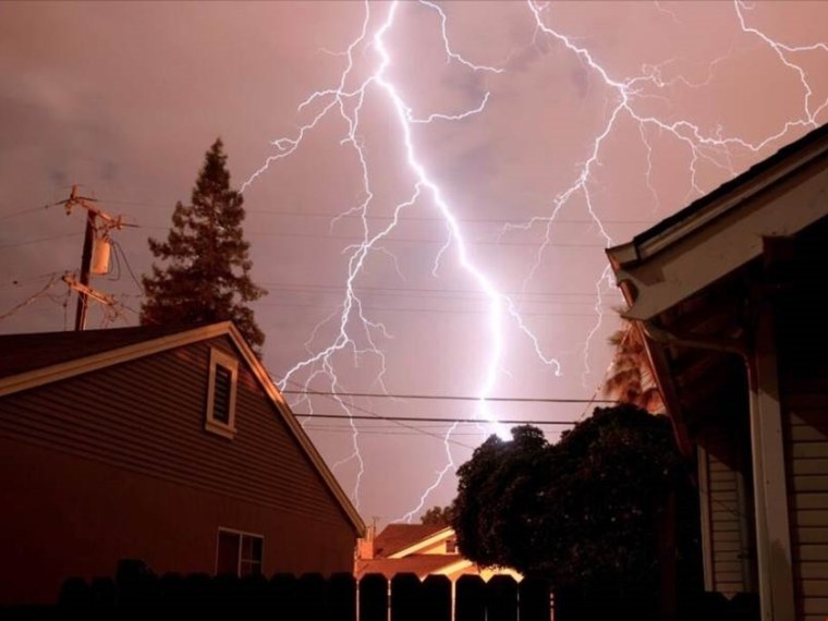 Молния в дом