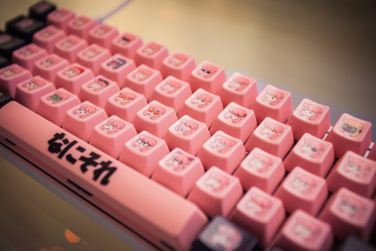 Розовая клавиатура Эстетика