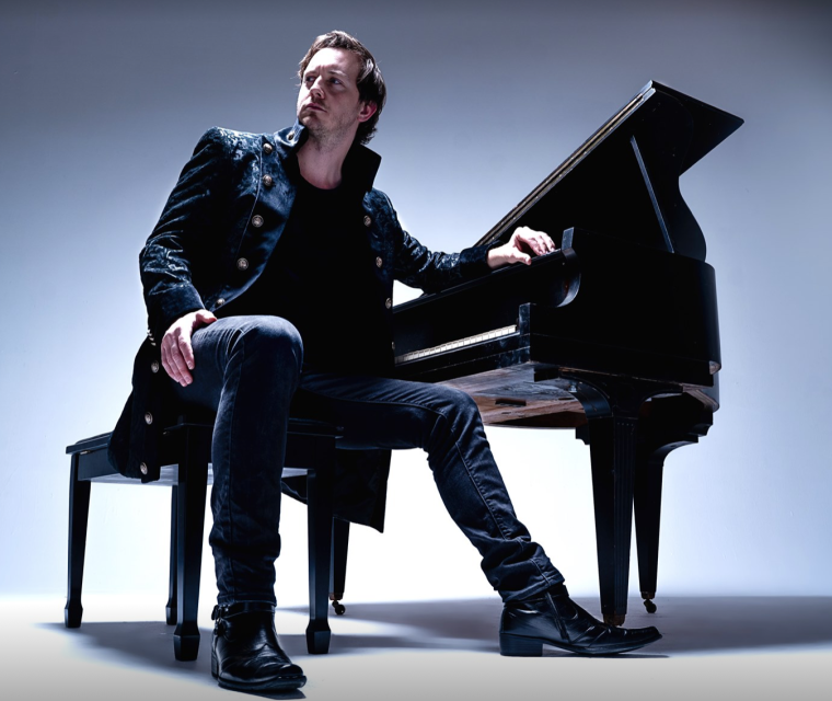 Саладзе пианист