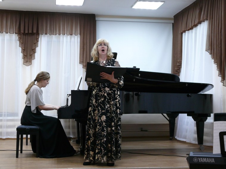 Пианист Эшли Уосс