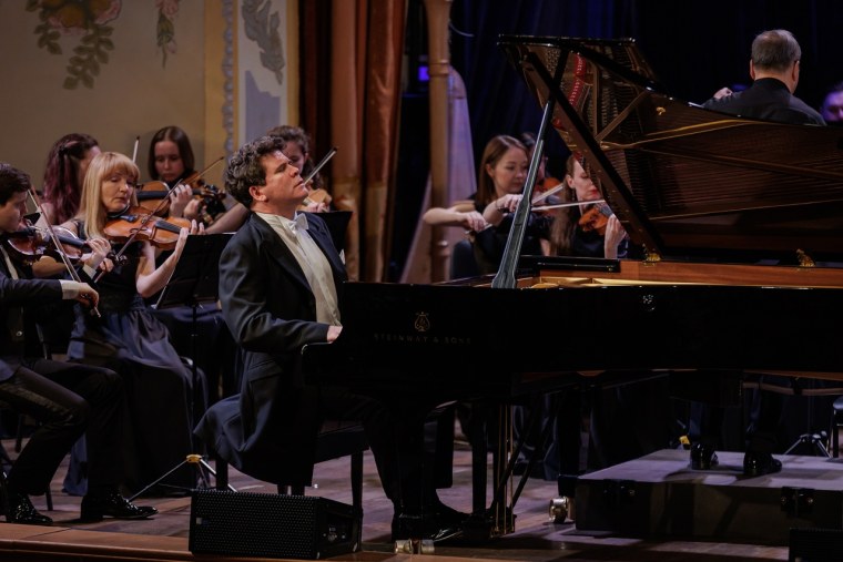 Маурицио Поллини