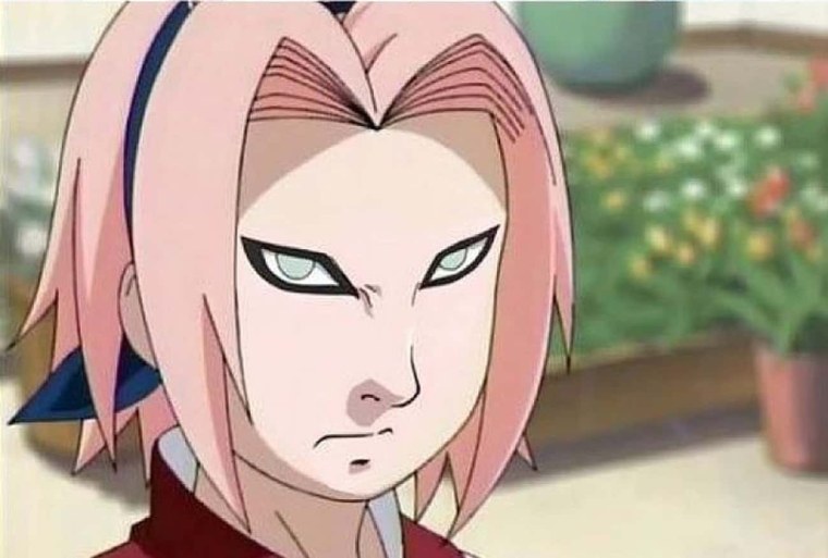 Сакура Харуно бьет Наруто