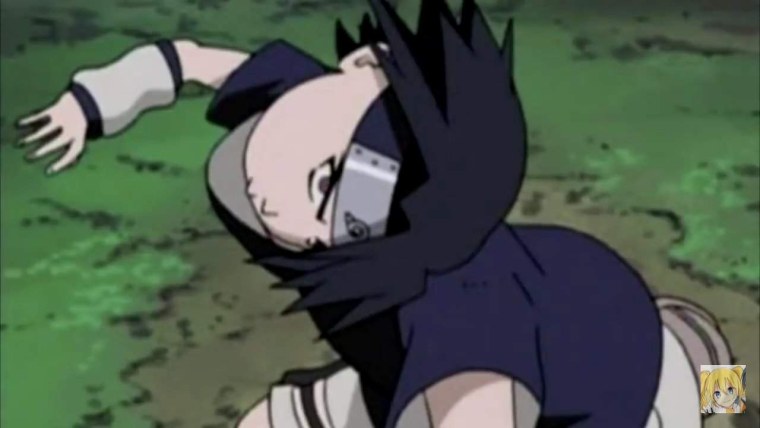 Наруто спит с плюшевым Какаси