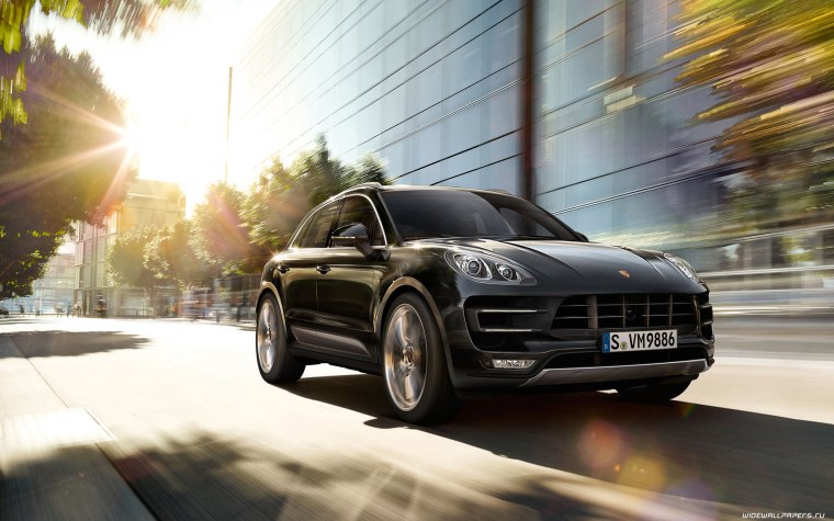 Porsche Macan Turbo 2021