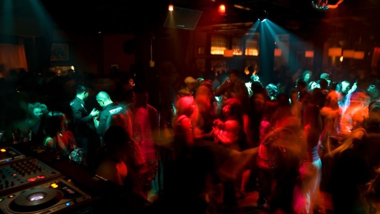 Девушки в клубе