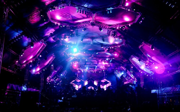 Вечеринка в ночном клубе