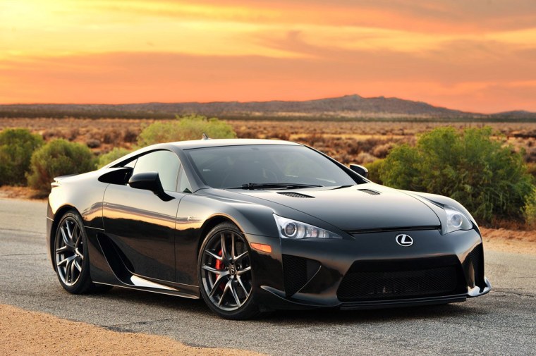 Lexus спорткар LFA