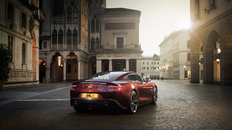 Астон Мартин 4к