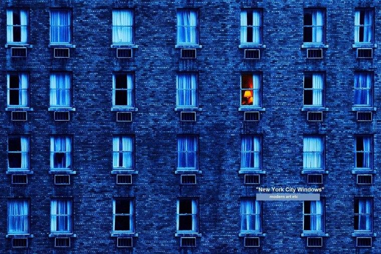 Многоэтажный дом ночью