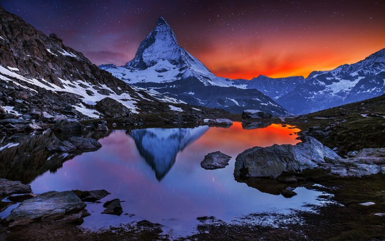 Швейцария гора Маттерхорн ночью