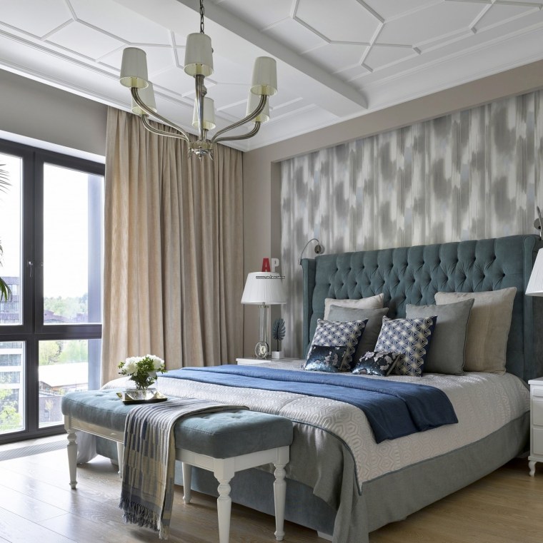 Фотозона с бумажными цветами