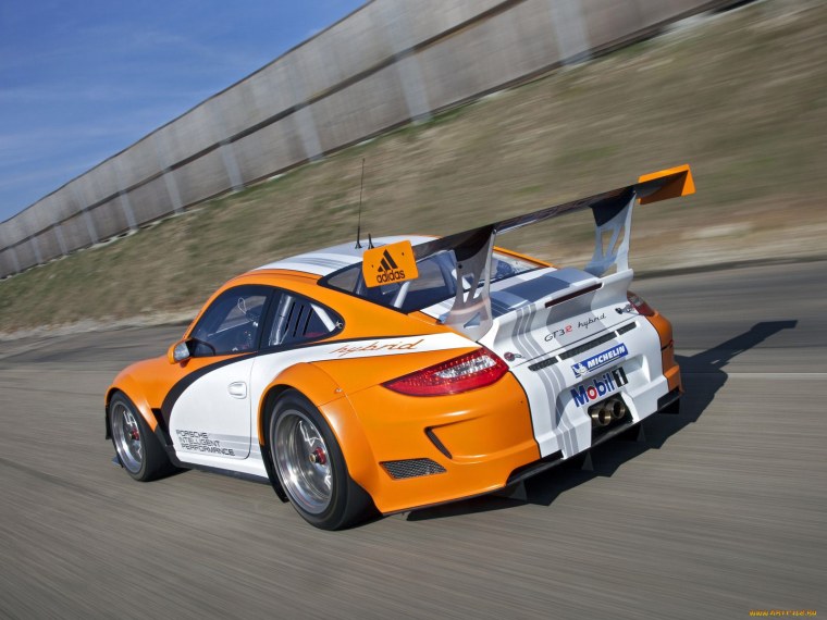 Порше 911 gt3 r Hybrid
