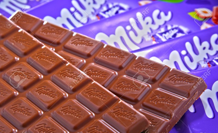 Сладости в руках