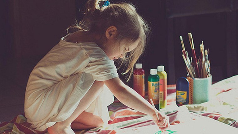 Творческая девочка