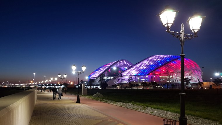 Олимпийский парк Сочи ночью