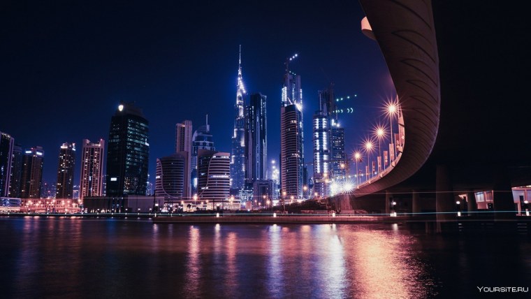 Небоскребы Дубая ночью