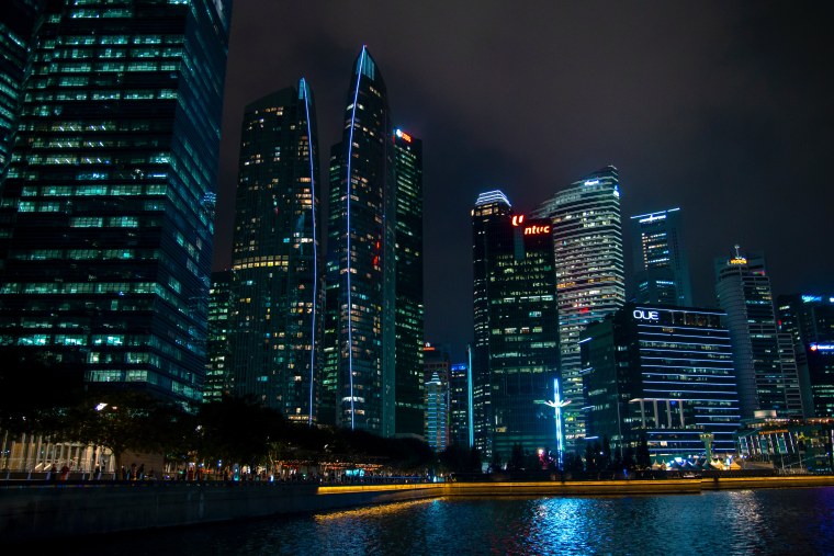 Берлин небоскребы ночью