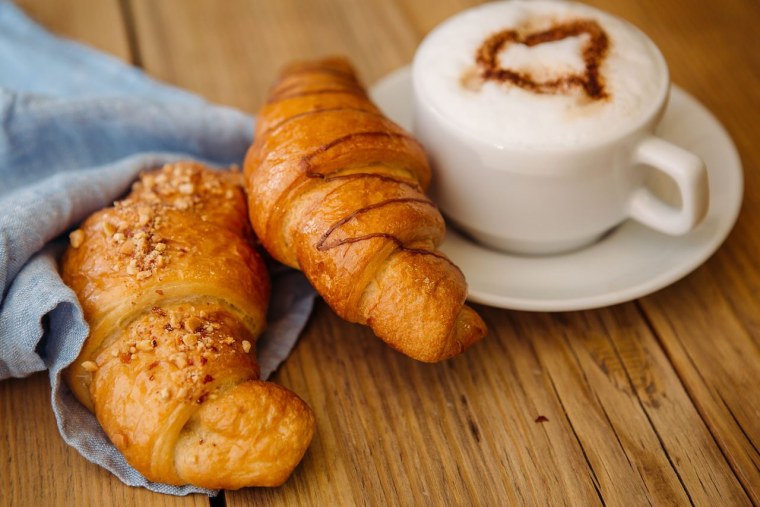 Булочки круассаны