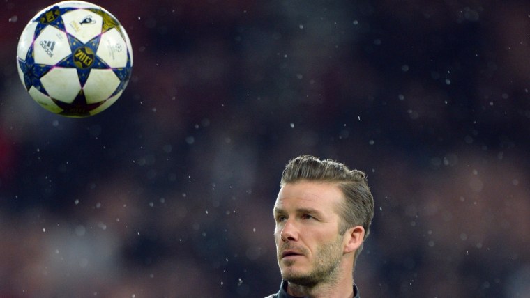 Дэвид Бекхэм с ингалятором