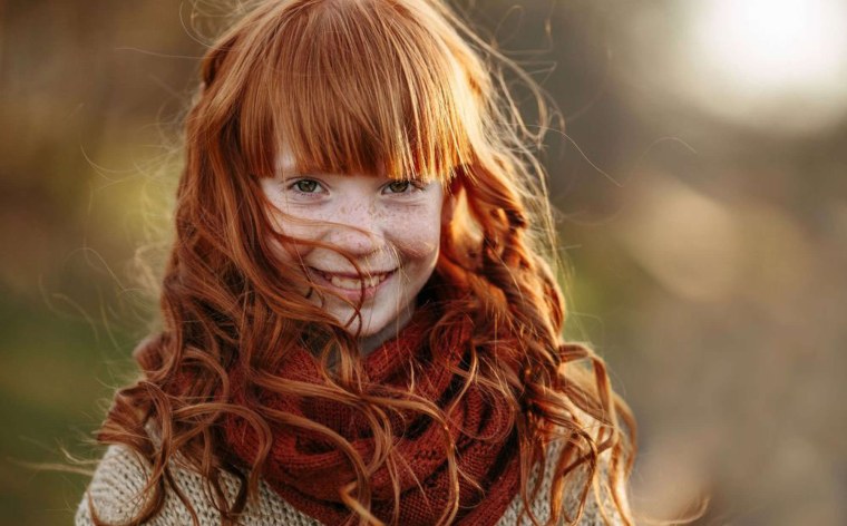 Девочка с веснушками