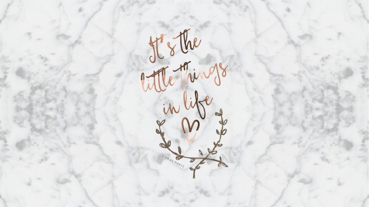 Обои на ноутбук мрамор с надписями