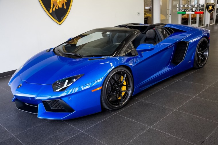 Lamborghini Aventador lp700-4 Blue