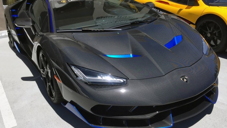 Lamborghini Centenario синий