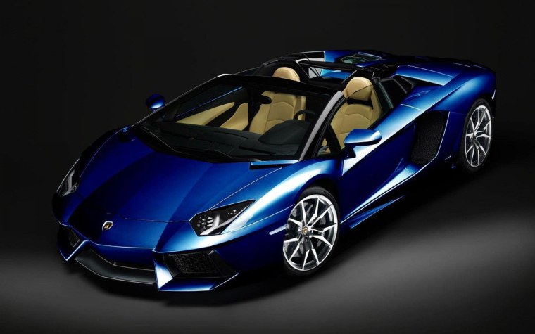Lamborghini Aventador Roadster lp700-4 Blue