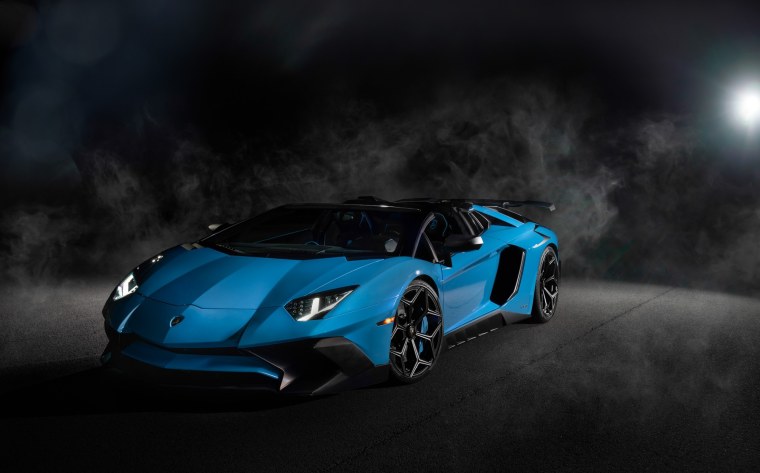 Lamborghini Aventador синий цвет