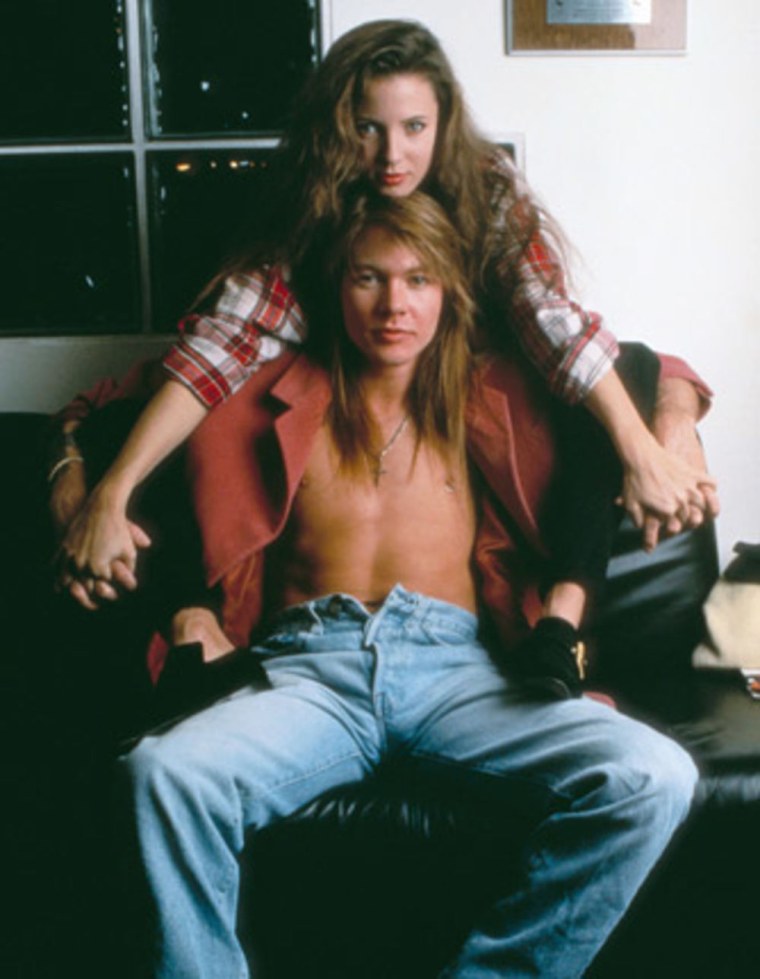 Эксл Роуз толстый и с усами