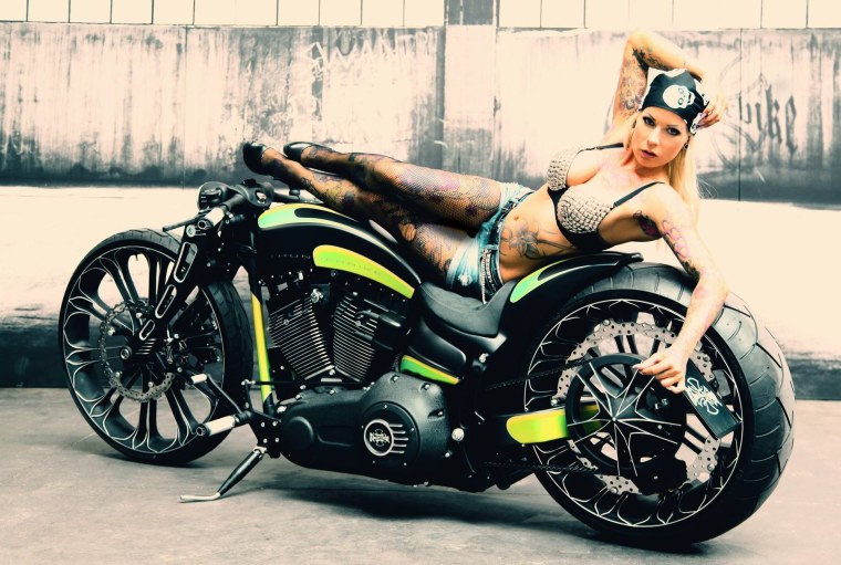 Yamaha мотоцикл с мотором v8