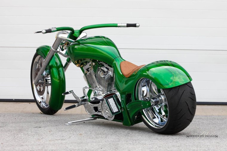 Ducati 1299 девушка