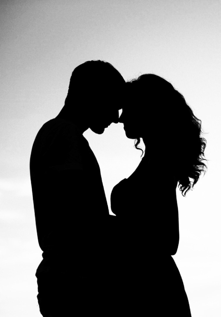 Силуэт мужчины и женщины