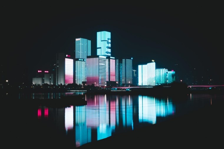 Город в синих тонах