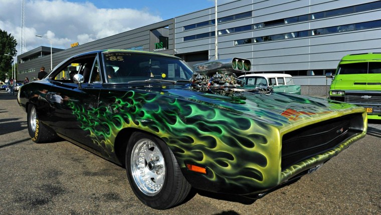 Додж Чарджер монстр