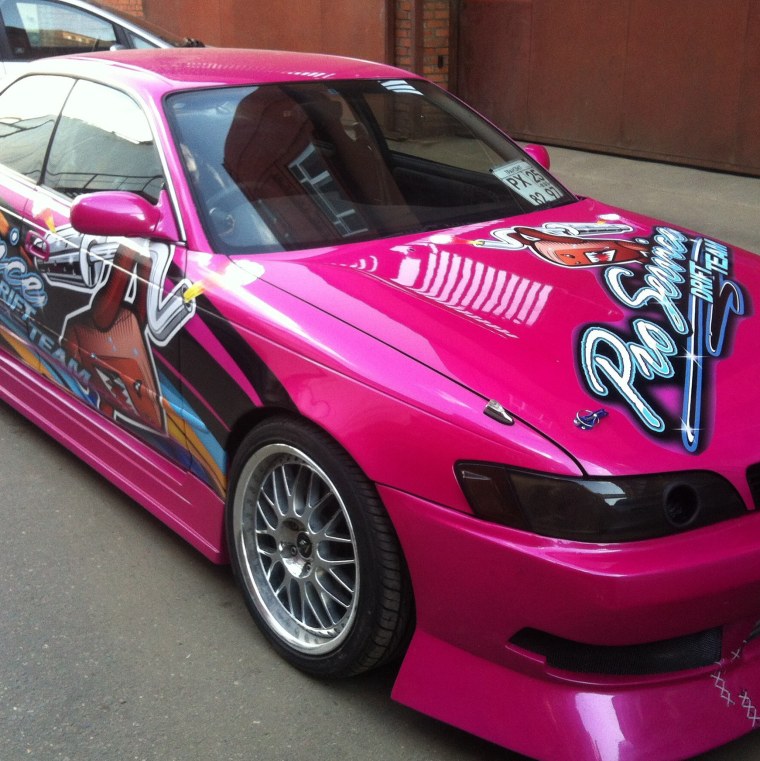 Toyota Mark 2 90 розовый