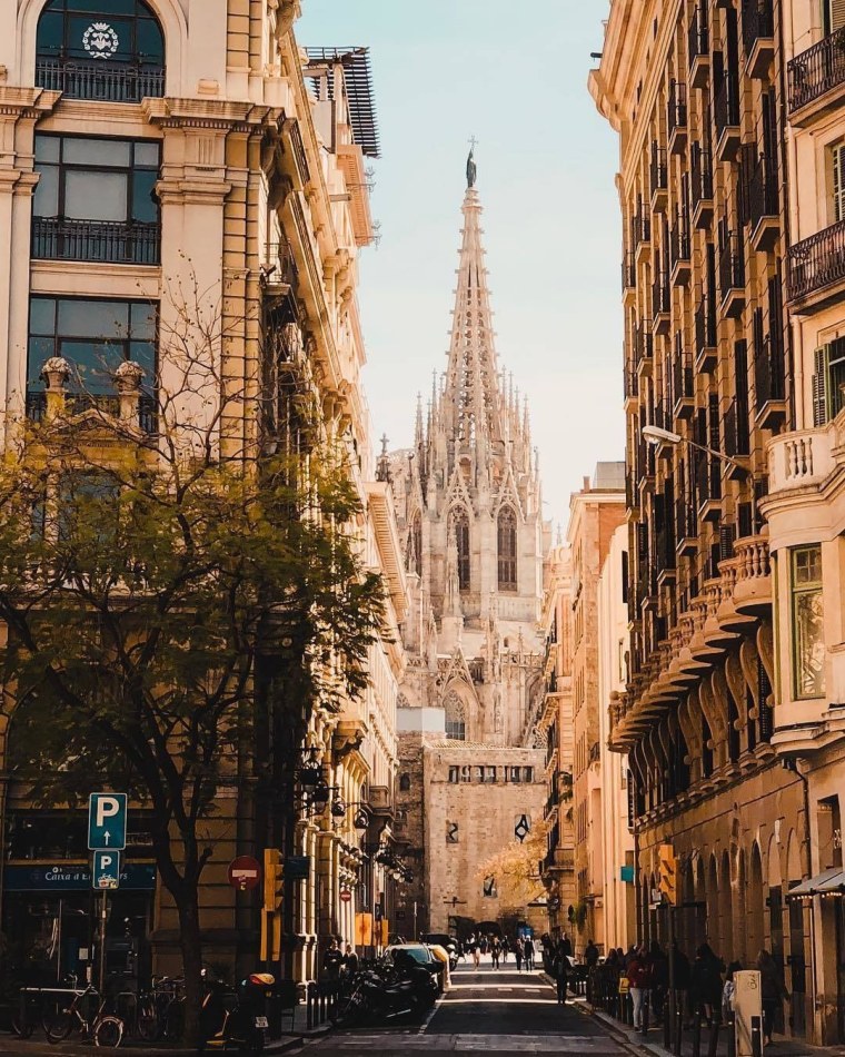 Muralla Roja Рикардо Бофилл