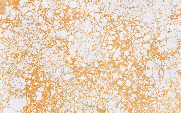 Розовый мрамор с золотом