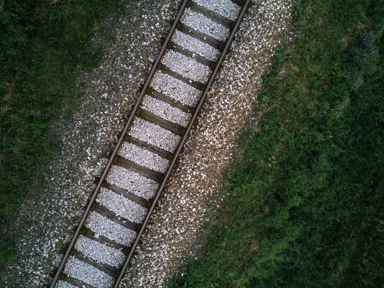 Железнодорожные рельсы вид сверху