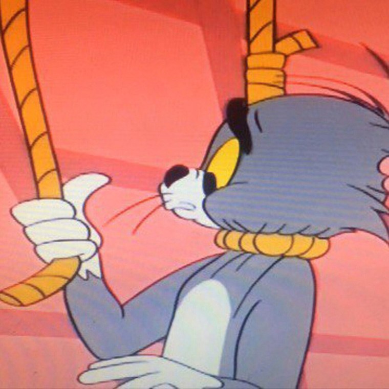 Грустный том с красными глазами