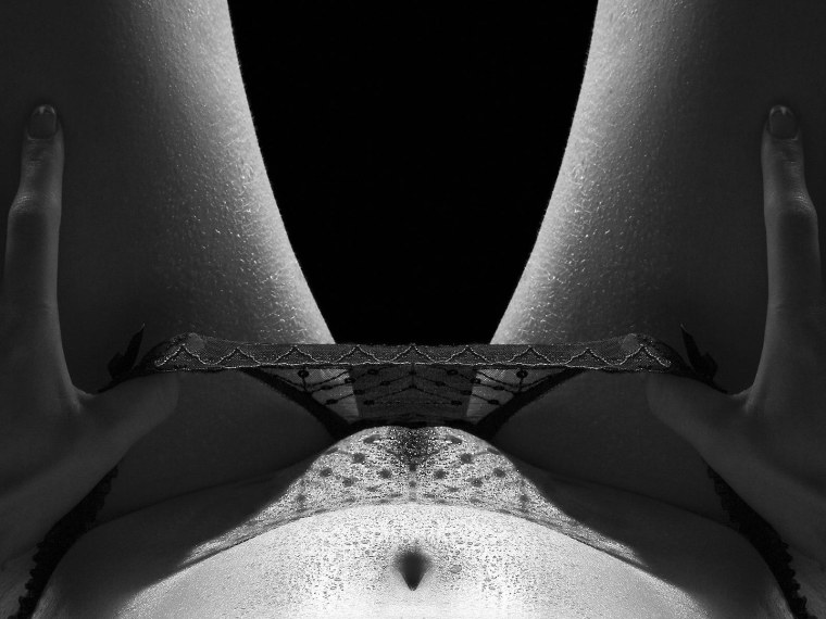 Красивый лобок в трусиках