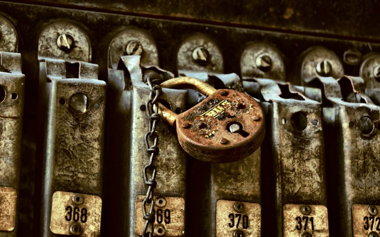 Антикварный замок