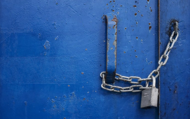 Запертая дверь