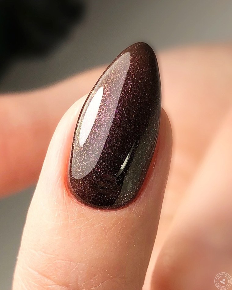 Дизайн ногтей с бликами