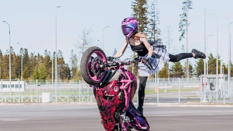 Дарья Харченко стант