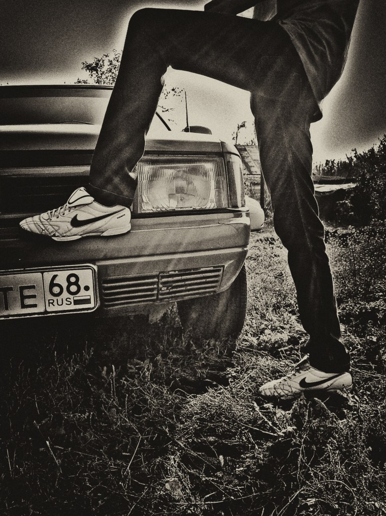 Люди в масках с оружием